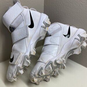 Nike Kids Force Savage Shark 2 (Boys 3.5Y)